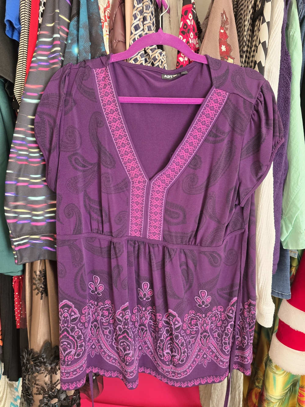 APT. 9 Purple V-Neck Paisley Tunic Top